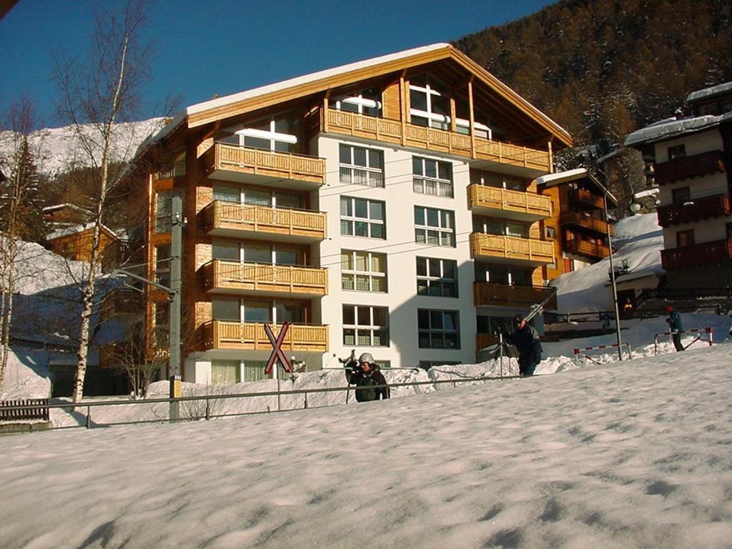 شقة Haus Alpine زيرمات الغرفة الصورة