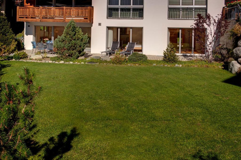 شقة Haus Alpine زيرمات المظهر الخارجي الصورة